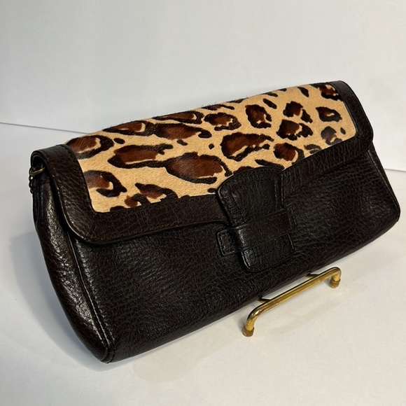 Banana Republic Handbags - Banana Republic Leather Leopard Clutch Bag